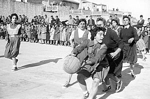 Archivo:La força de la dona, 3 (Alginet-País Valencià)