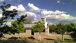 Lateral de iglesia Llano Blanco, Sonora.jpg