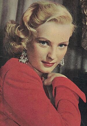 Miroslava Stern in Sunday Mirror 1951 (cropped).jpg