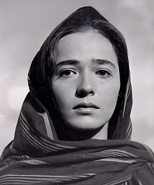 Archivo:Pina Pellicer in a press photo for Macario (1960)