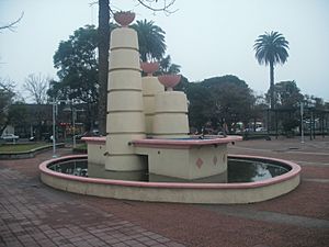 Archivo:Plaza de Carmelo, Uruguay
