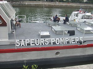 Archivo:Sapeurs-pompiers de Paris - bateau