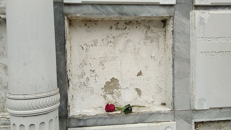 Tumba-de-Carolina-Cardenas-Nunez-Cementerio-Central-Bogota2024-10-02 15-17-38