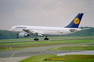 Archivo:Airbus-A300B4-605R-D-AIAW