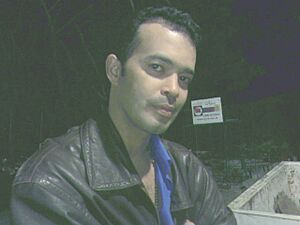 Alex Bueno.jpg