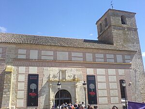 Archivo:Antigua iglesia de Santa María de Villalar de los Comuneros