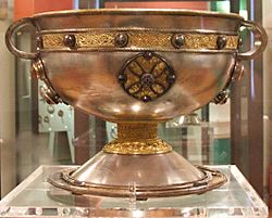 Archivo:Ardagh chalice
