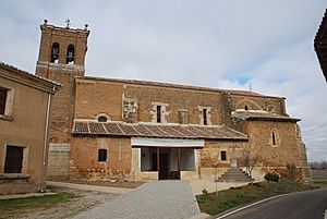Archivo:Church of Our Lady of the Rosary in Las Cabañas de Castilla 002