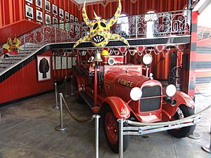 Archivo:DSC01922 - Antiguo camion para combatir incendios en Museo Parque de Bombas, Ponce, Puerto Rico