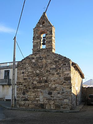 Archivo:Ermita de Palacios de la Valduerna