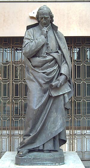 Archivo:Estatua del Padre Piquer en Madrid (José Alcoverro) 01