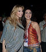 Archivo:Gisela and Morena, May 2008
