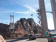 Archivo:Hoover Dam Bypass Bridge - From Nevada - 2009-01-02