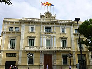 Archivo:Hospitalet de Llobregat - Ayuntamiento 1