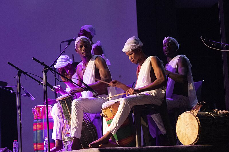 Les Frères Guèdèhounguè en concert traditionnel au Bénin 03