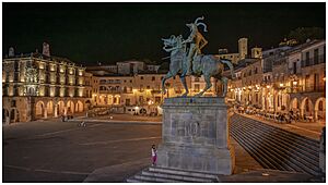 Archivo:Monumento a Pizarro