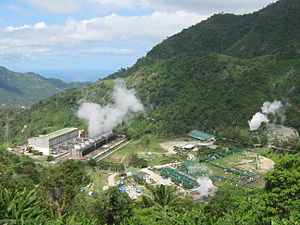 Archivo:Puhagan geothermal plant