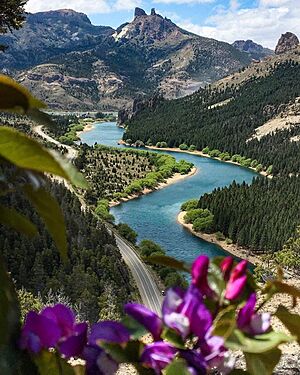Archivo:Río Limay- Tramo Valle Encantado- Pcia de Río Negro