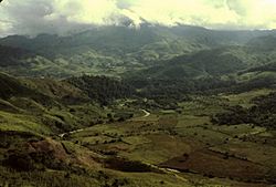 Rio Blanco in Protección, Santa Bárbara, Honduras.jpg
