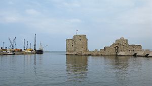 Archivo:Sidon Sea Castle, Mediterranean Sea, Sidon, Lebanon