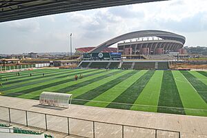 Archivo:Stade Petit Sory vue des trubune