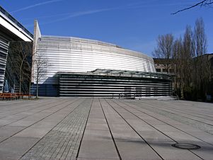 Archivo:TU München - Auditorium Maximum außen