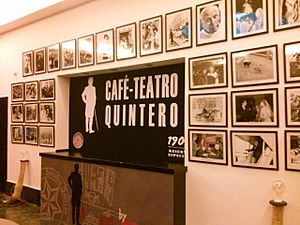Archivo:Teatro Quintero. Calle Cuna. Sevilla