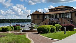 The Riviera in Downtown Lake Geneva, WI - panoramio.jpg