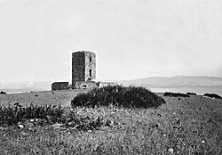 Archivo:Tower Near Algeciras