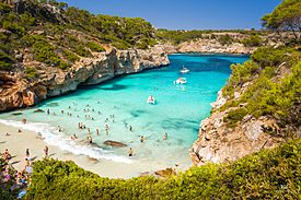View of the bay at Calo des Moro, Mallorca (Spain) (23899506181).jpg