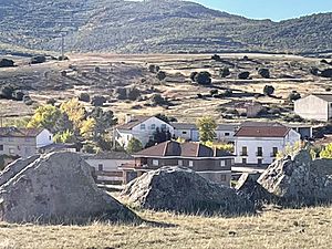 Archivo:Vistas parciales de la población de Rueda de la Sierra