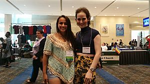 Archivo:Abby Stein and Jazz Jennings at the Philadelphia Trans Health Conference