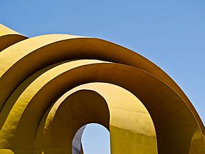 Archivo:Arcos del milenio Guadalajara