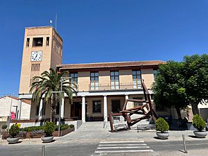 Archivo:Ayuntamiento de Bargas