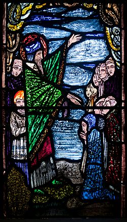 Archivo:Ballinasloe St. Michael's Church South Aisle Fifth Window Sts Patrick and Rose of Lima by Harry Clarke Detail Patrick Preaching to His Disciples 2010 09 15