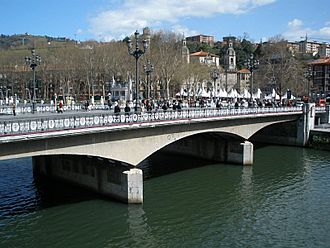 Bilbao - Puente del Arenal.jpg