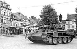 Archivo:Bundesarchiv Bild 101I-300-1876-02A, Frankreich-Belgien, Panzer V (Panther)