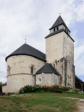 Eglise Sainte-Blaise Lacommande chevet.jpg