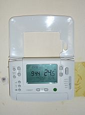 Archivo:Electronic thermostat