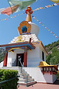 Archivo:Estupa de Dag Shang Kagyü