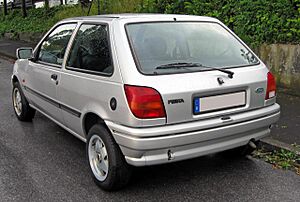 Archivo:Ford Fiesta III 20090611 rear