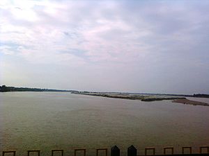 Archivo:Ganga River 2011