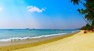 Archivo:Hodroj Houssein-Tokey Beach (IMG 2218)