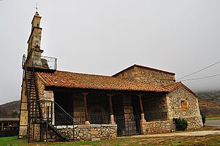Iglesia de Valdepiélago.jpg