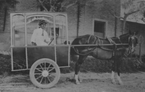 Archivo:Jorge Mateo Bosco, de Heladero, en Cintra, Cordoba, Argentina en 1930