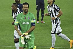 Archivo:Juventus vs Malmoe, 2014, Gianluigi Buffon - CROP (1)