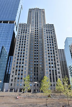 LaSalle-Wacker Building, Chicago in May 2016.jpg