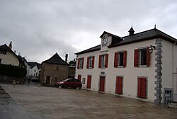 Larraineko plaza 2019 3.jpg