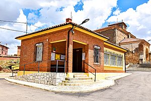 Archivo:M-ayuntamiento-san-cristobal-de-boedo-junio-2023-b