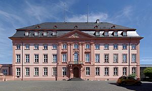 Archivo:Mainz Deutschhaus BW 2012-08-18 13-28-02